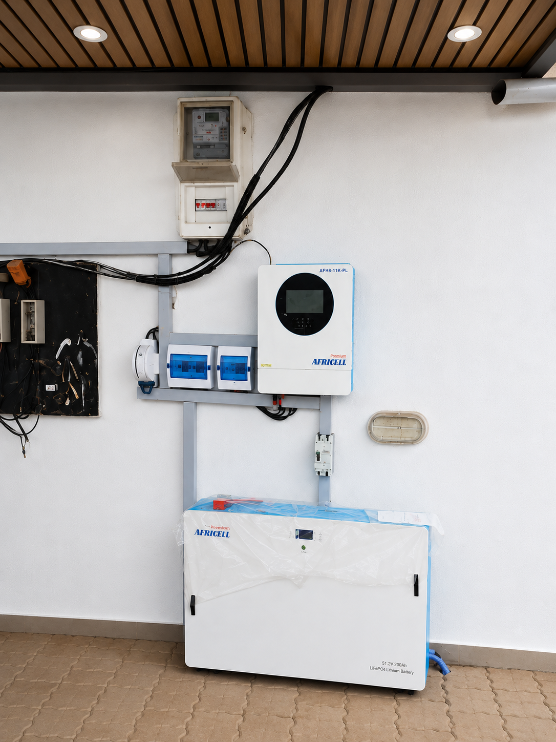 Residential Solar Inverter and Battery Installation